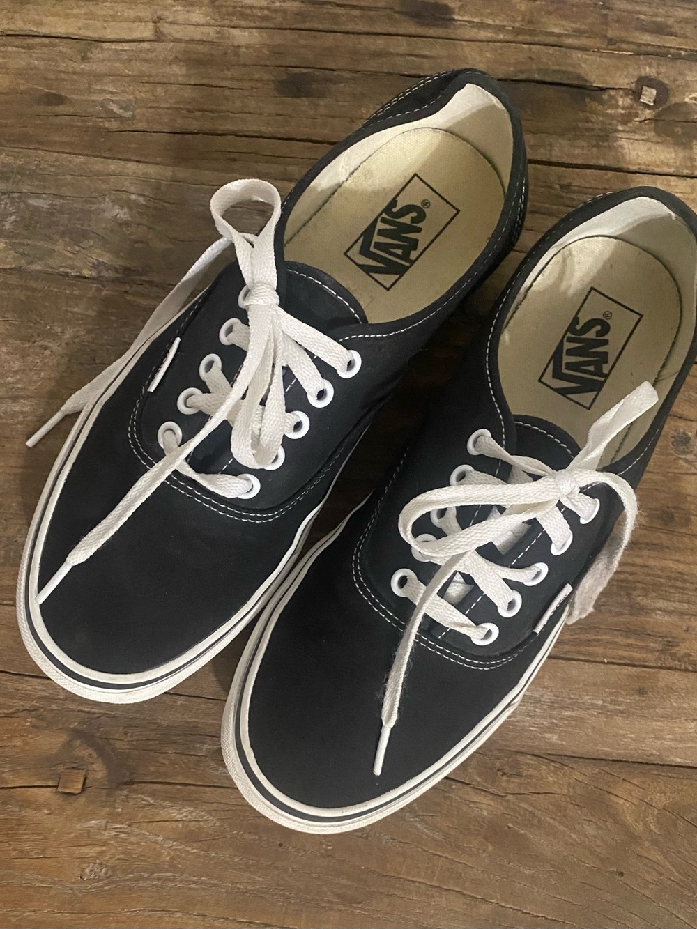 Vans Classic Lace-Up Sneakers in Black